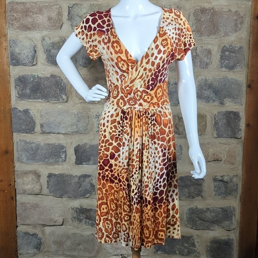 V Cristina Women's Medium Animal Print Short Sleeve V Neck Midi Dress NWT Sexy